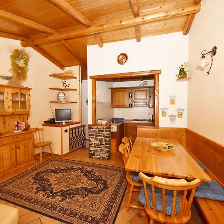 Diffuso Il Portichetto Sulla Collina A Vezio 호텔 페를레도