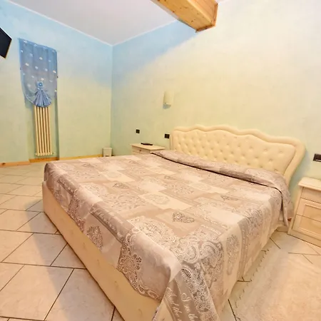 호텔 Diffuso Il Portichetto Sulla Collina A Vezio 3*