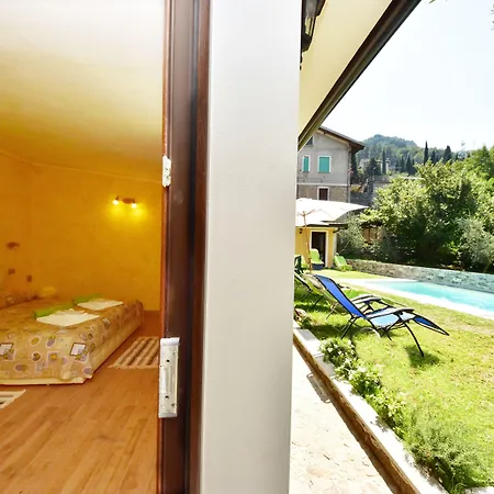 Diffuso Il Portichetto Sulla Collina A Vezio 호텔