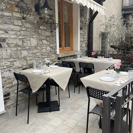 호텔 Diffuso Il Portichetto Sulla Collina A Vezio 3*