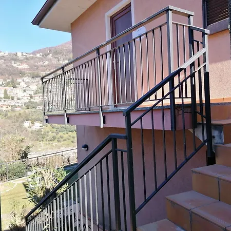 Diffuso Il Portichetto Sulla Collina A Vezio 3*