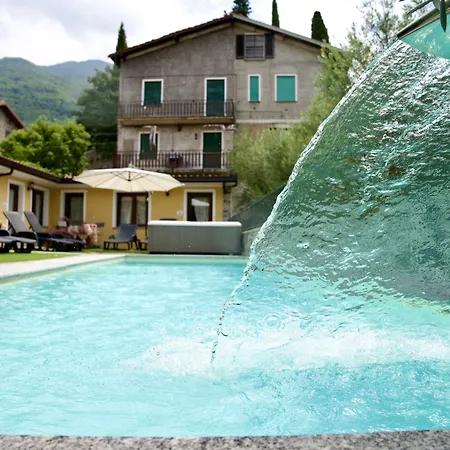 Hotel Diffuso Il Portichetto Sulla Collina A Vezio Perledo 3*