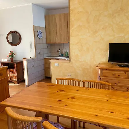 Diffuso Il Portichetto Sulla Collina A Vezio 3* Perledo