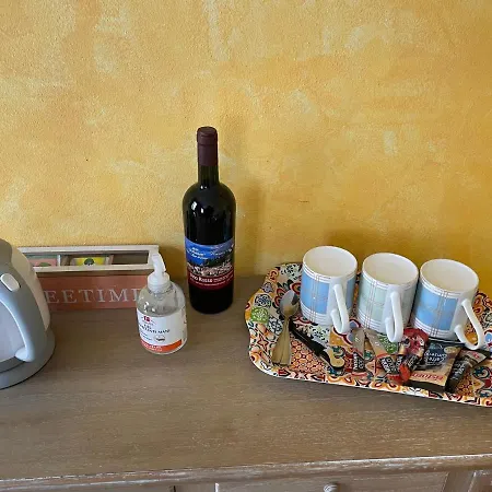 Отель Hotel Diffuso Il Portichetto Sulla Collina A Vezio Perledo 3*