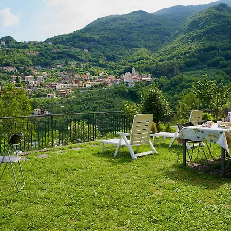 Hotel Diffuso Il Portichetto Sulla Collina A Vezio Perledo Отель 3*