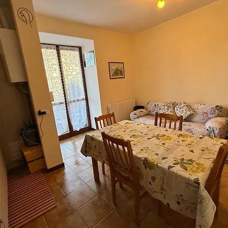 Hotel Diffuso Il Portichetto Sulla Collina A Vezio Perledo Отель Перледо